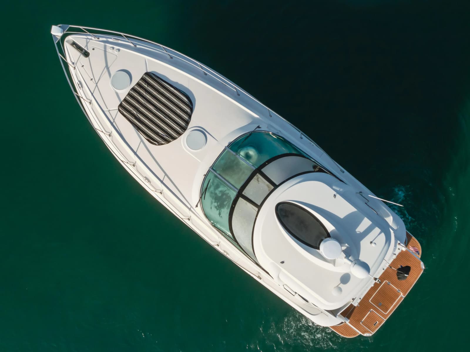2006 Cruisers Yachts 420 Express - Photo 17