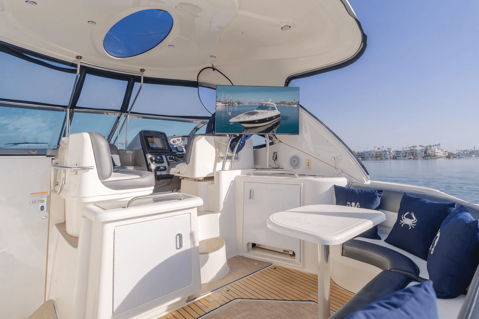 2006 Cruisers Yachts 420 Express - Photo 36