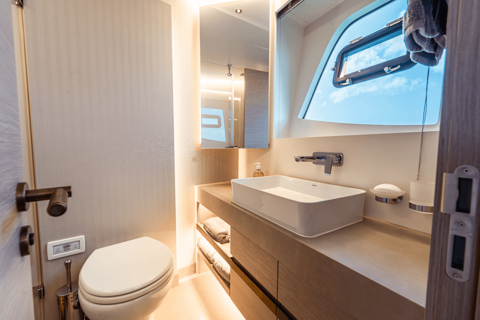 2023 Numarine 26XP - Photo 18