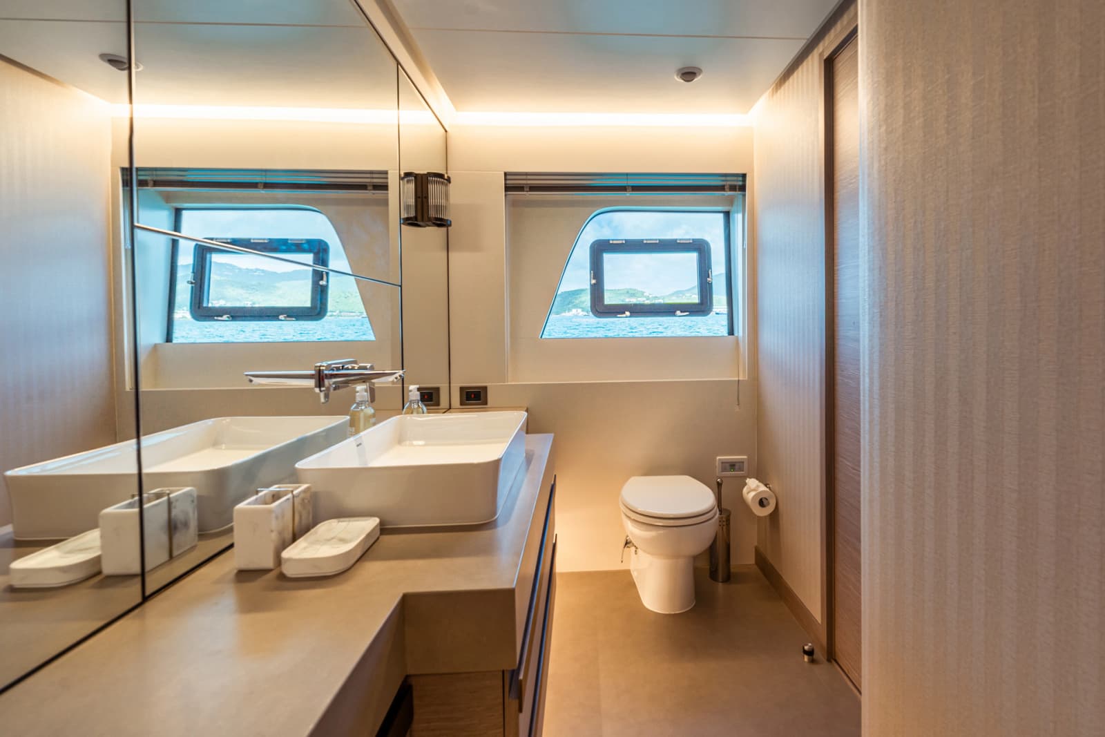 2023 Numarine 26XP - Photo 15