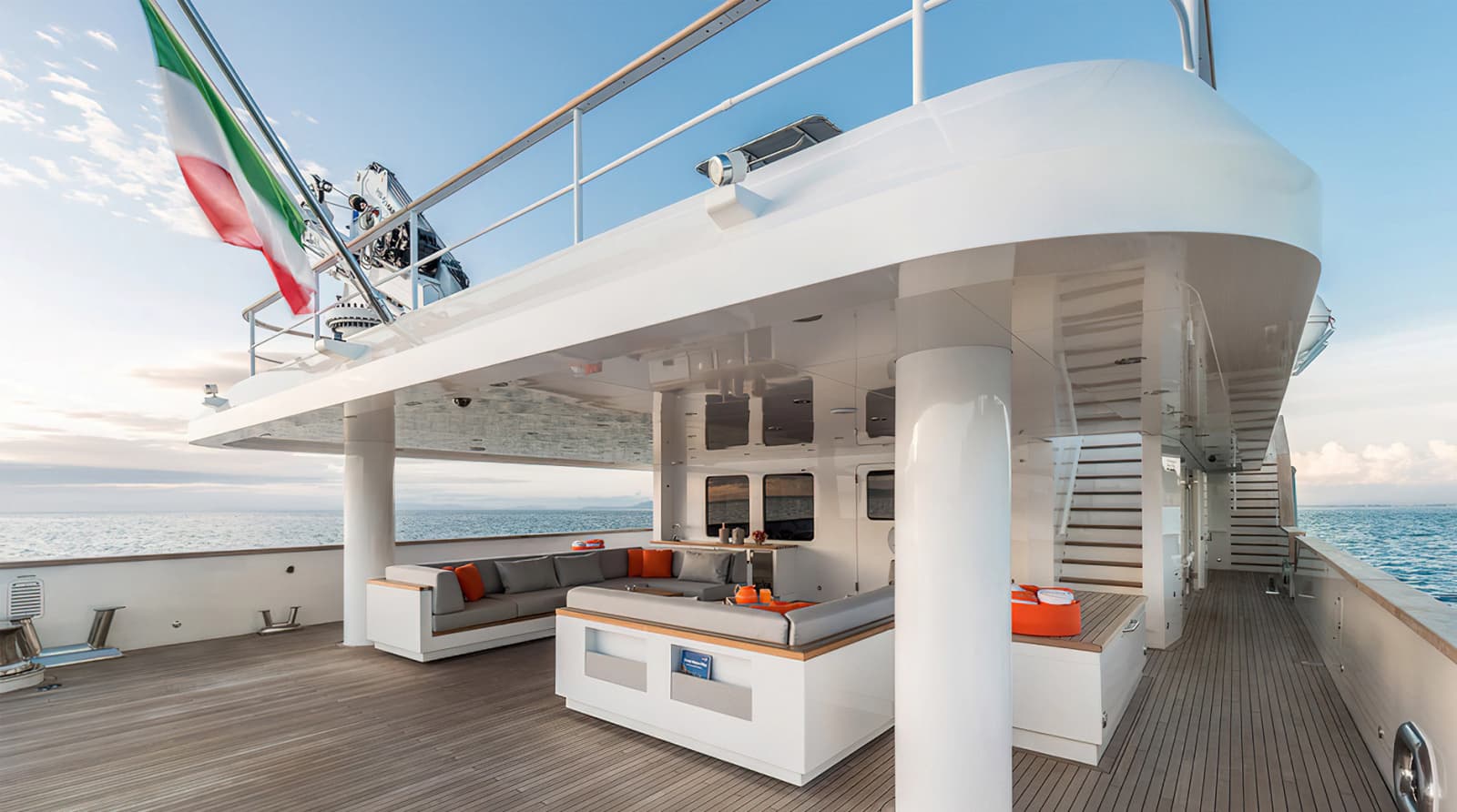 2028 Ocean King Explorer 130 - Photo 8