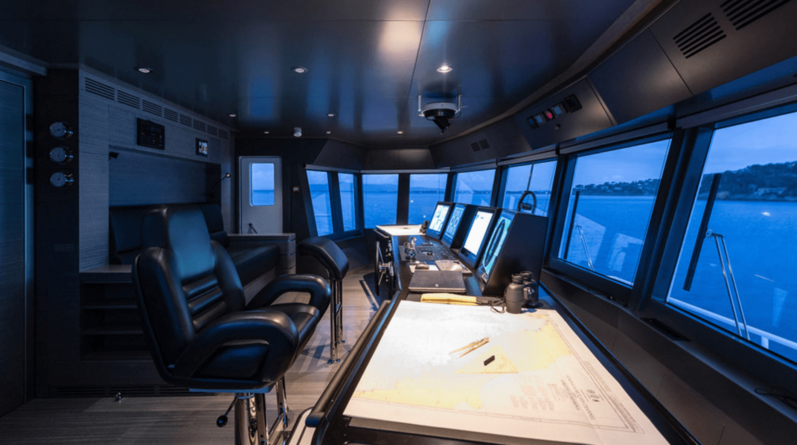 2028 Ocean King Explorer 130 - Photo 17