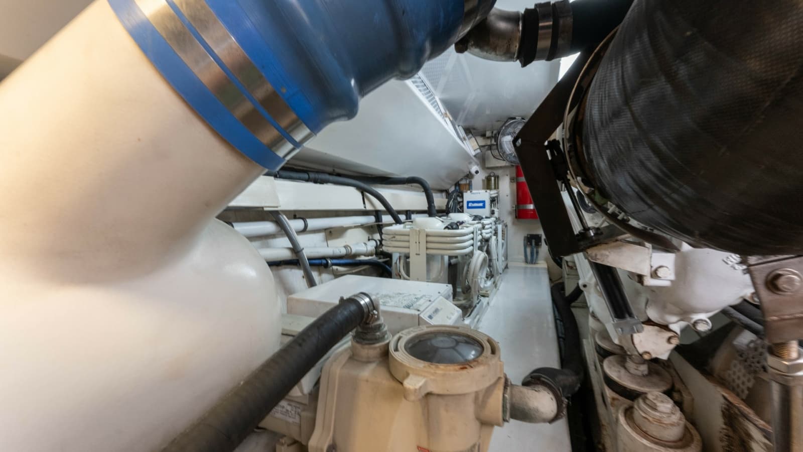 2001 Viking 65 Enclosed Bridge - Photo 43
