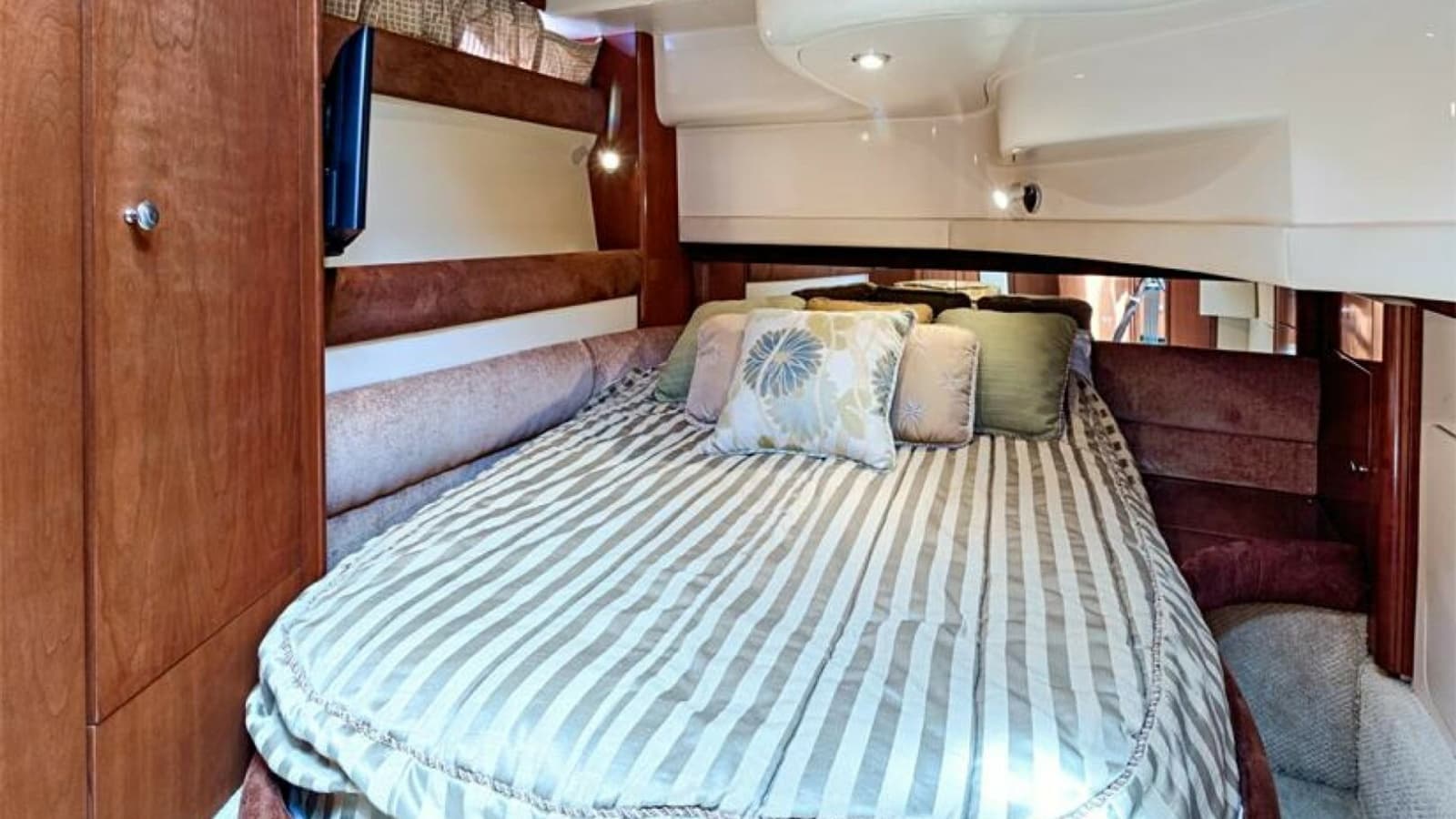 2006 Meridian 391 Sedan - Photo 19