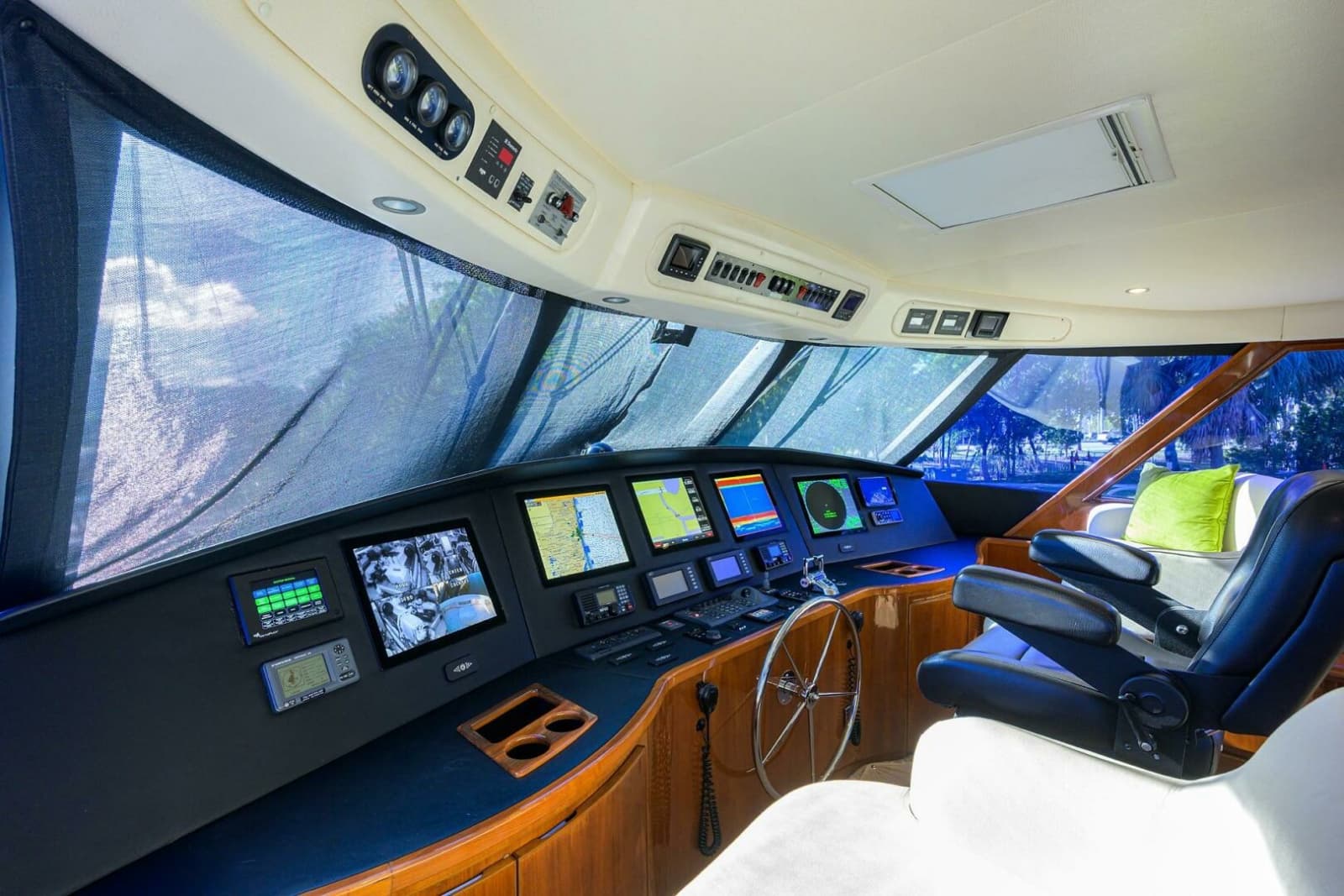 2014 Viking 76 Enclosed Bridge - Photo 50