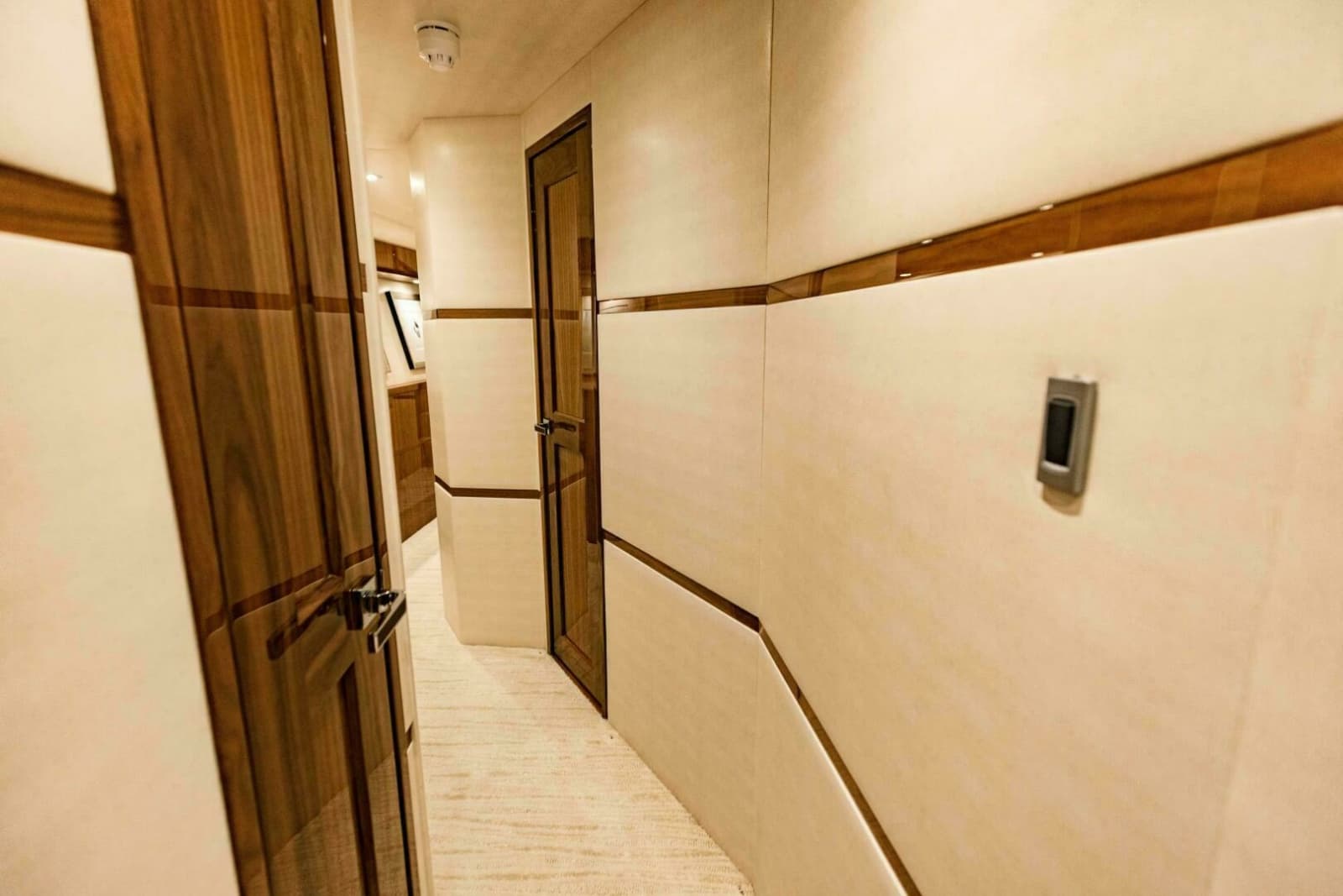 2020 Viking 72 Enclosed Bridge - Photo 32