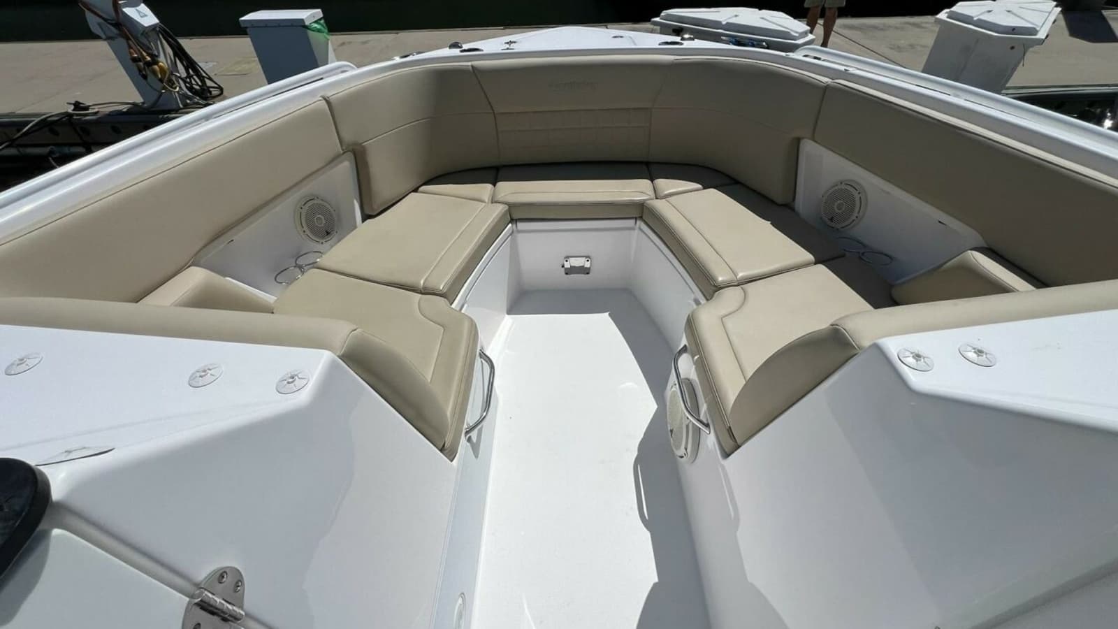 2019 Everglades 340 Dual Console - Photo 26