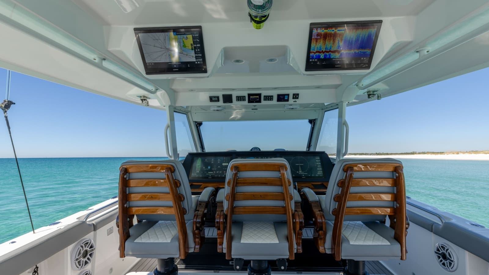 2024 Everglades 455 Center Console - Photo 21