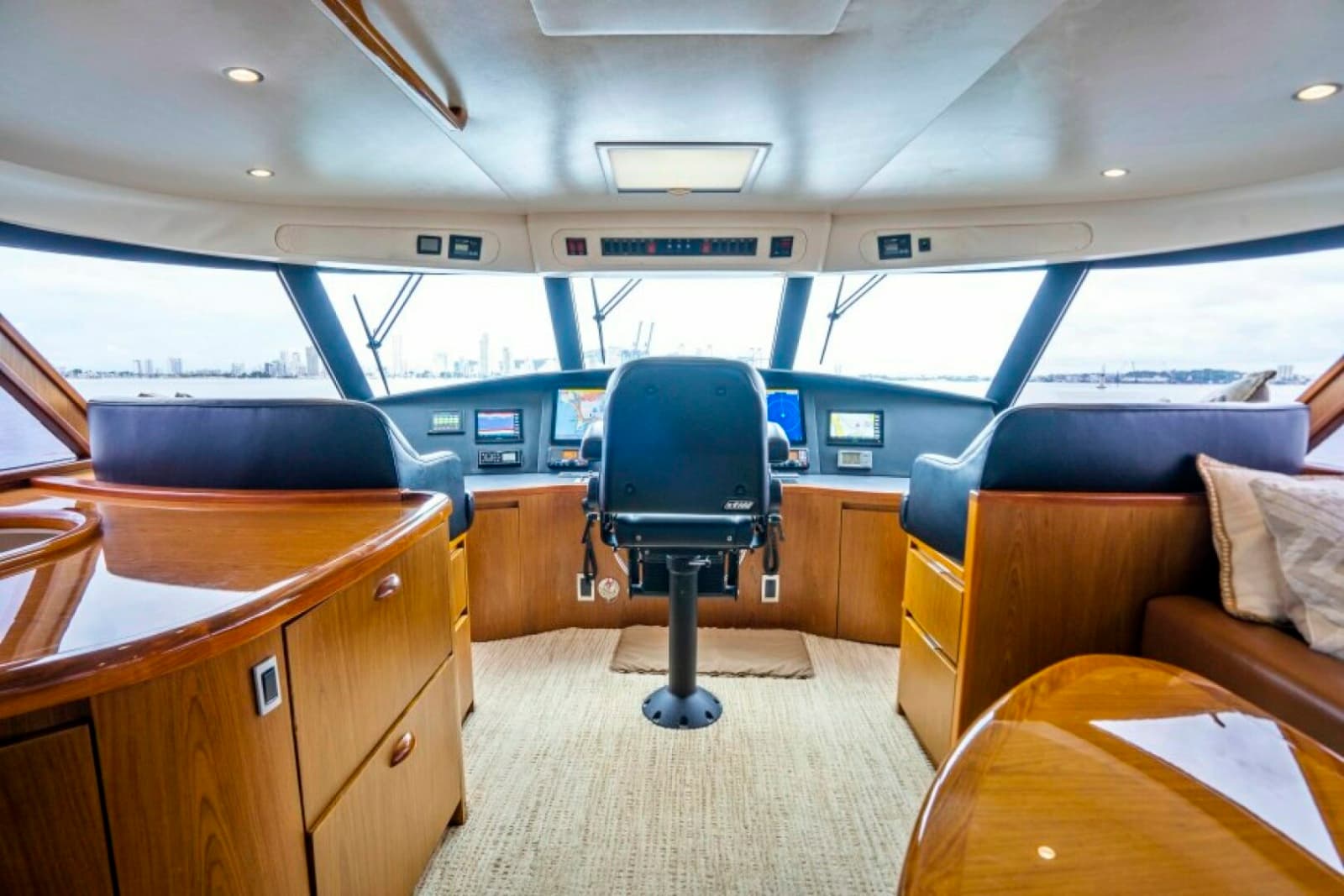2011 Viking 70 Enclosed Bridge - Photo 17