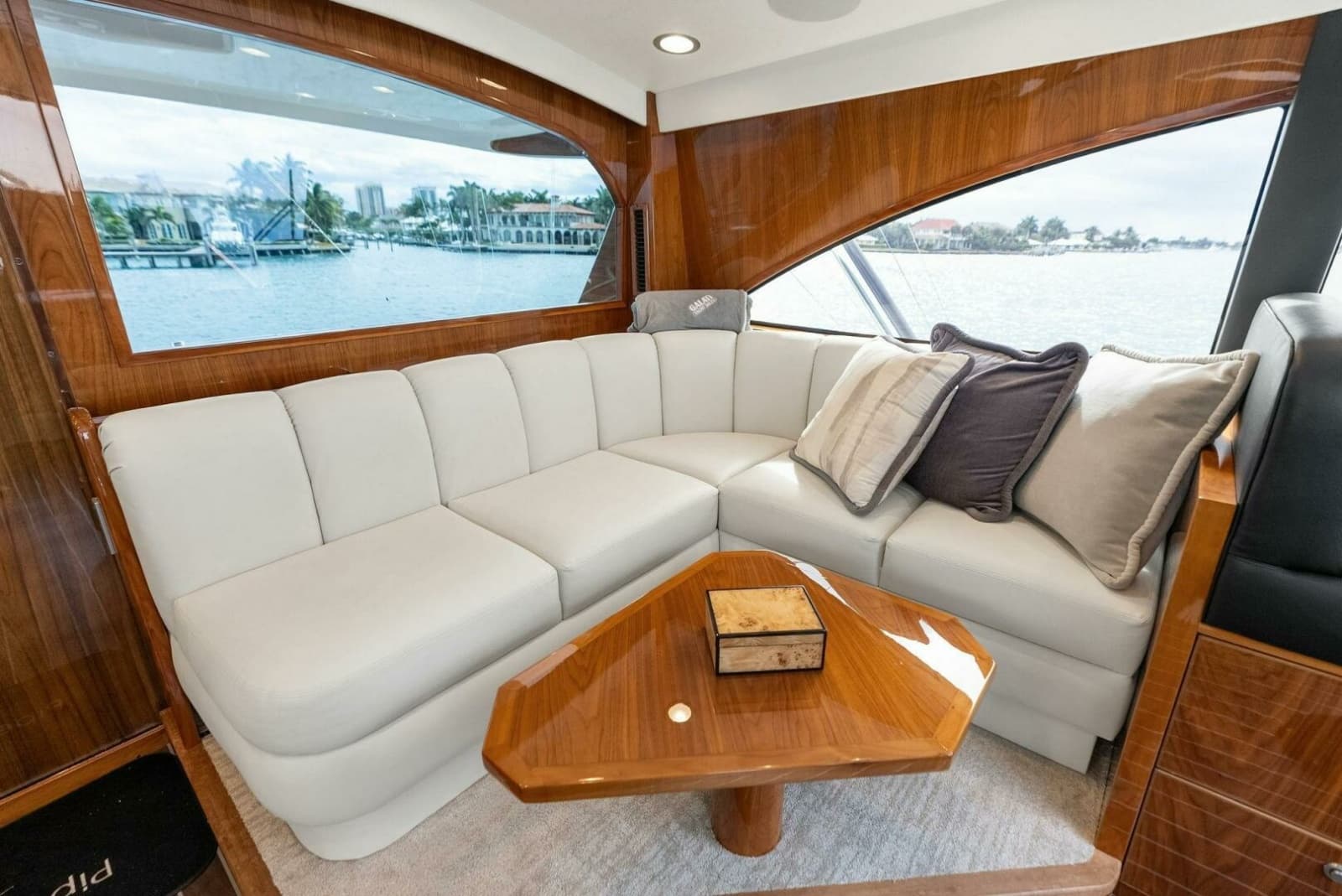 2022 Viking 68 Enclosed Bridge - Photo 25