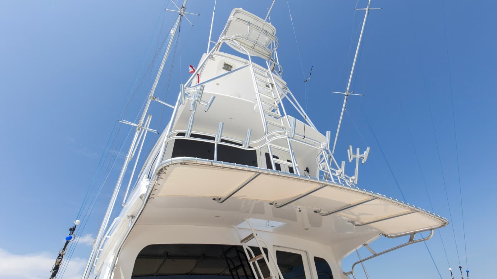2005 Viking 61 Enclosed Bridge - Photo 51