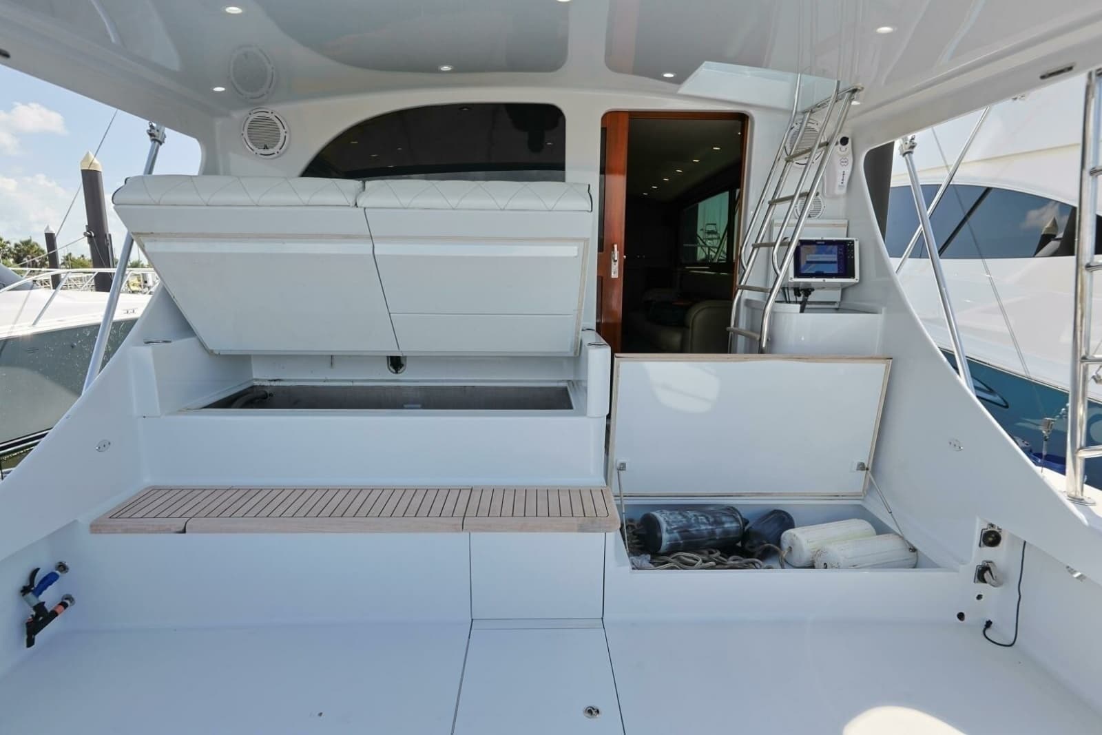 2014 Blackwell 62 Convertible - Photo 71