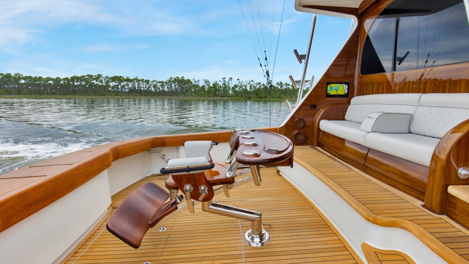 2020 Viking 68 Convertible - Photo 42