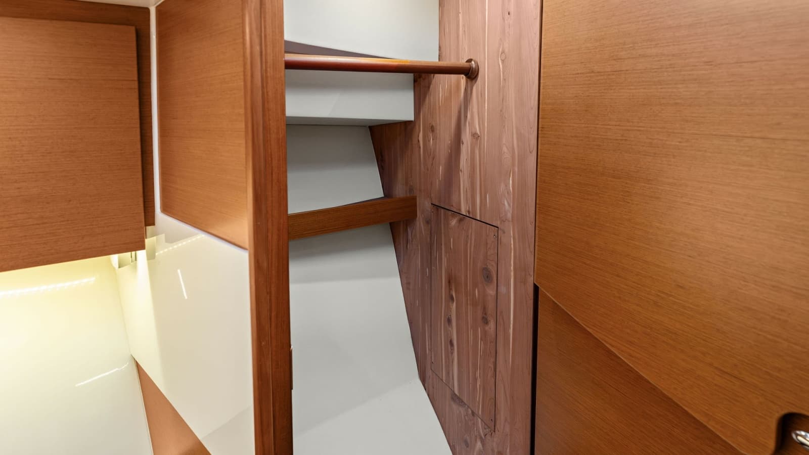 2019 Bertram 35 Flybridge - Photo 30