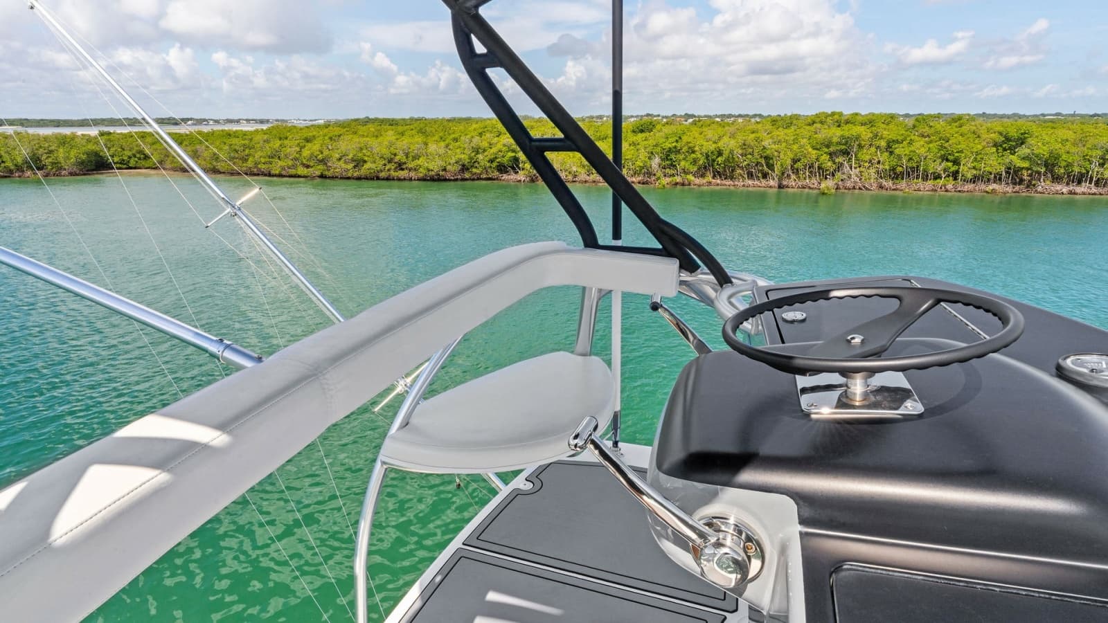 2016 Viking 80 Enclosed Bridge - Photo 104
