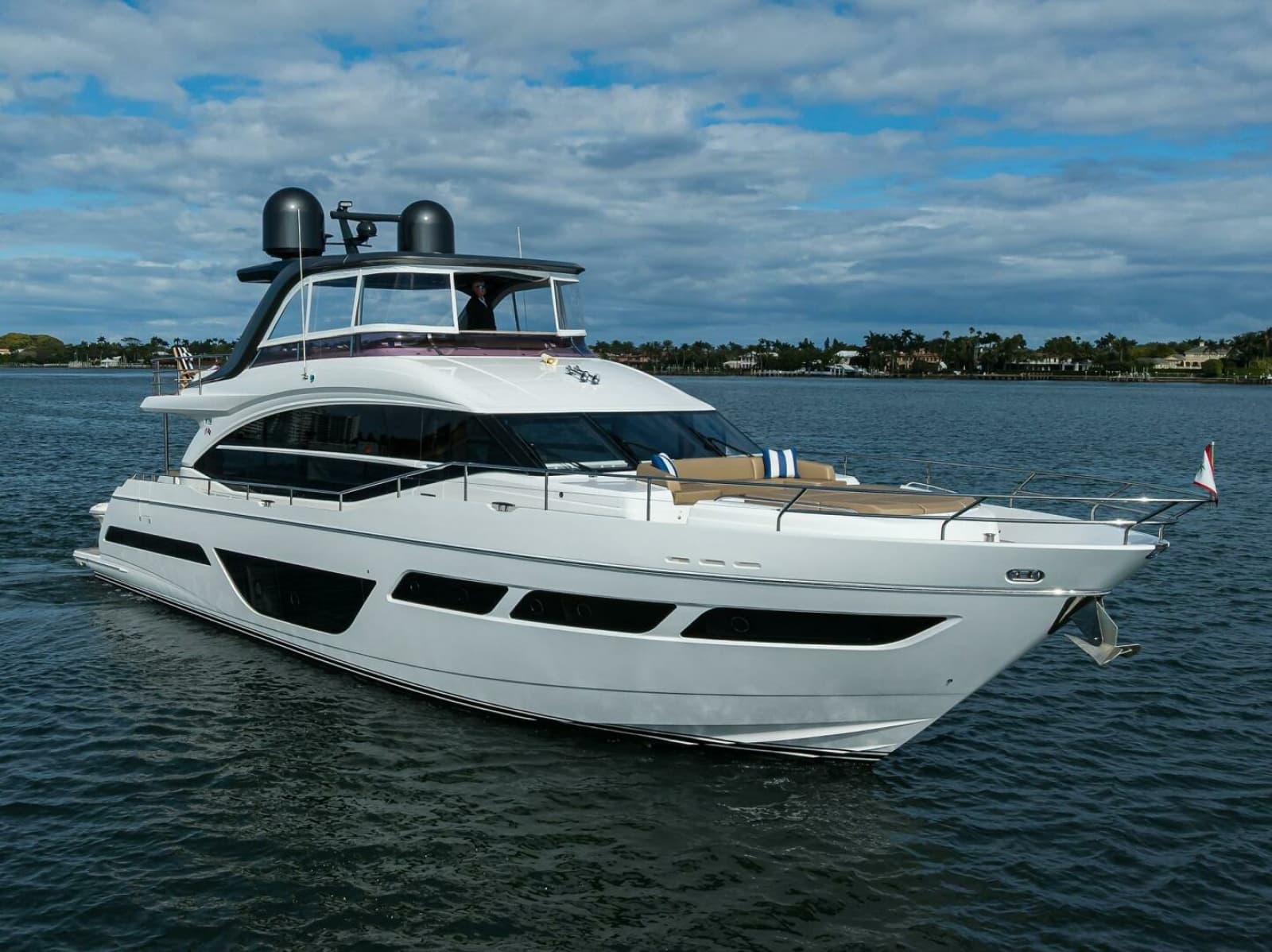 2021 Princess Y78 - Photo 77
