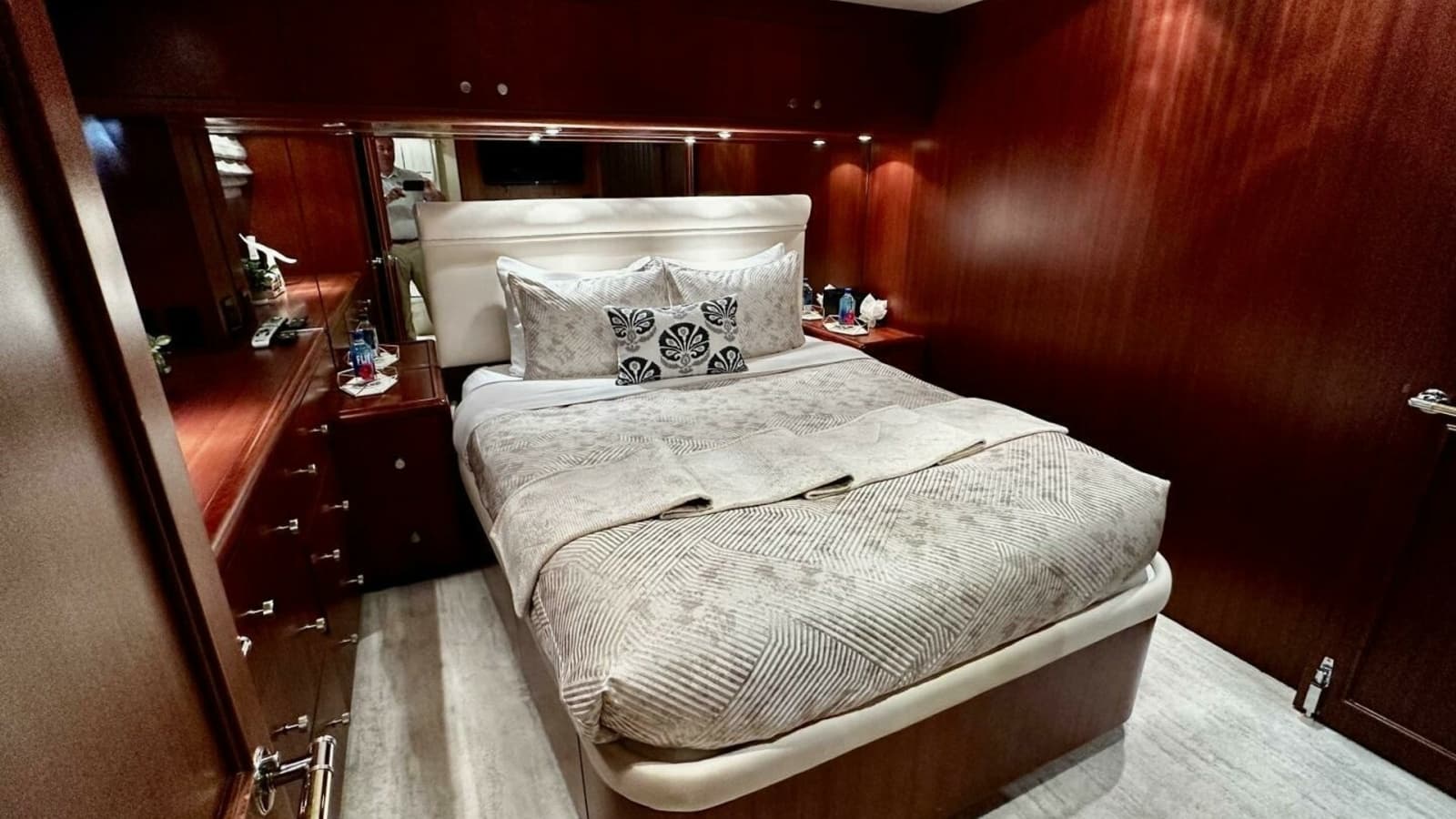 2003 Hatteras Raised Pilothouse - Photo 32
