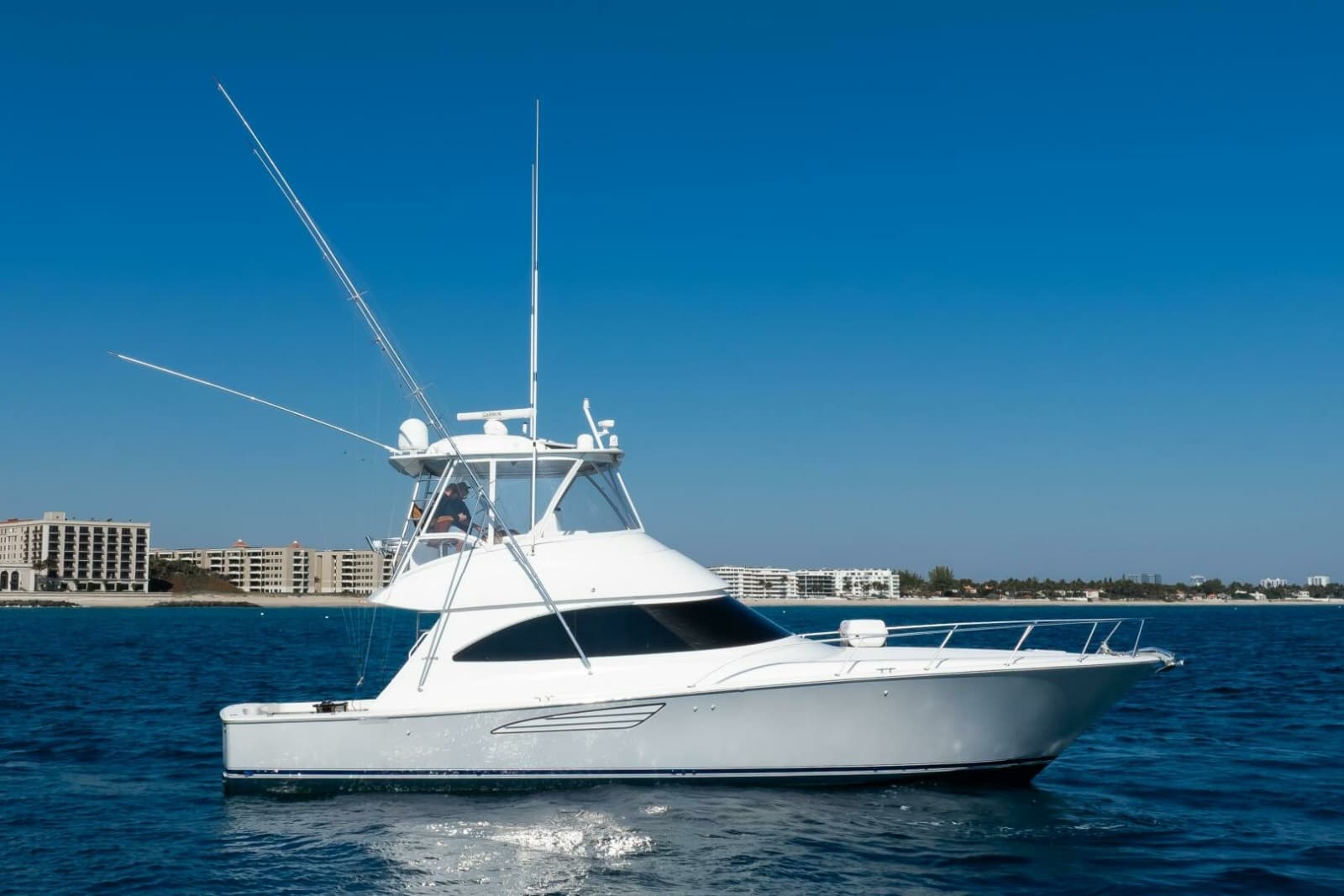 2018 Viking 48 Convertible - Photo 38