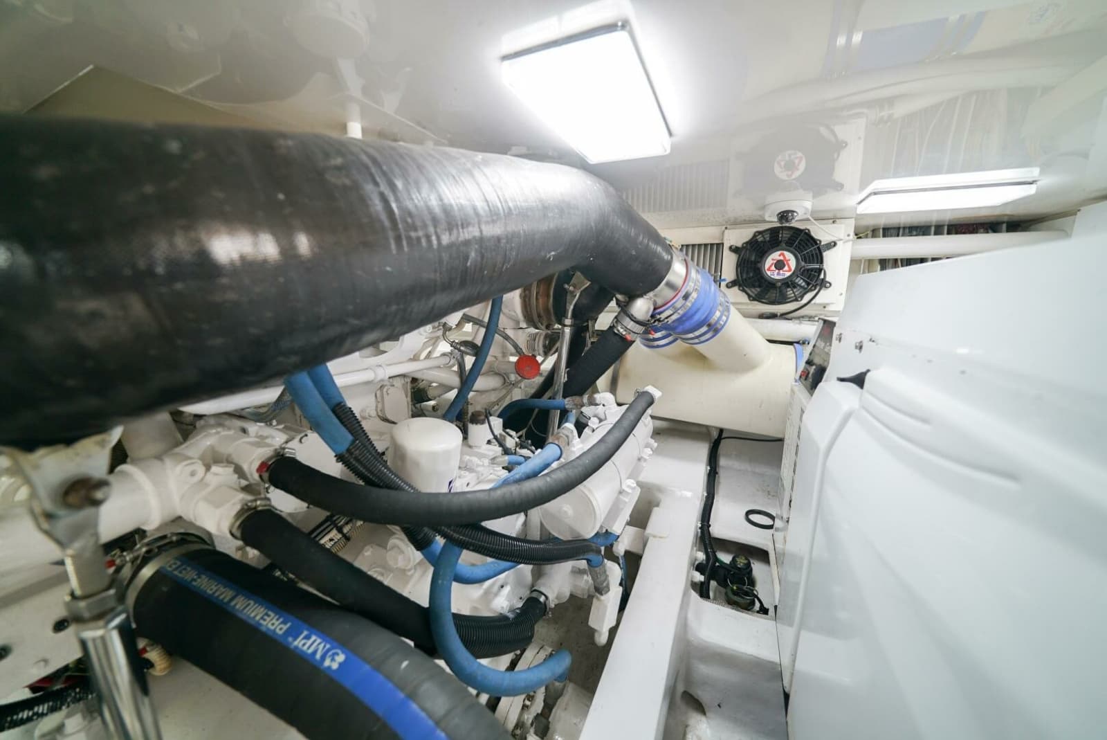 2007 Viking 45 Convertible - Photo 55