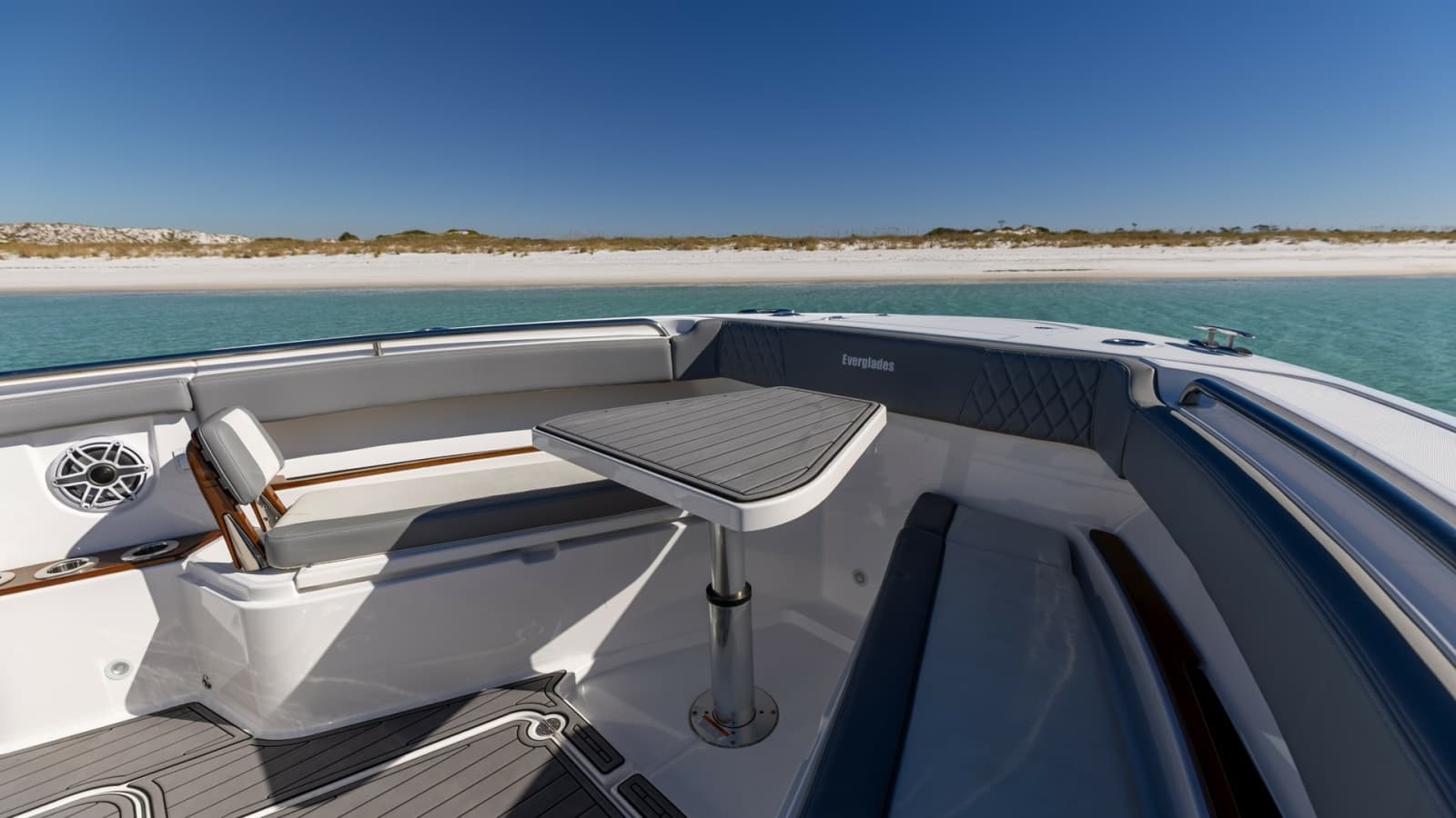 2024 Everglades 455 Center Console - Photo 12