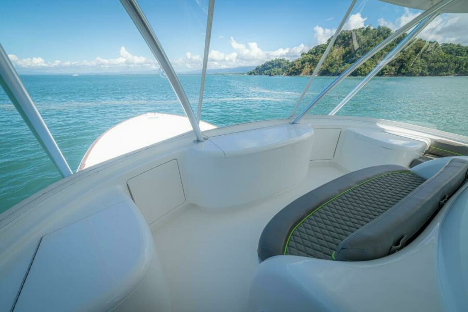 2017 Viking 62 Convertible - Photo 52