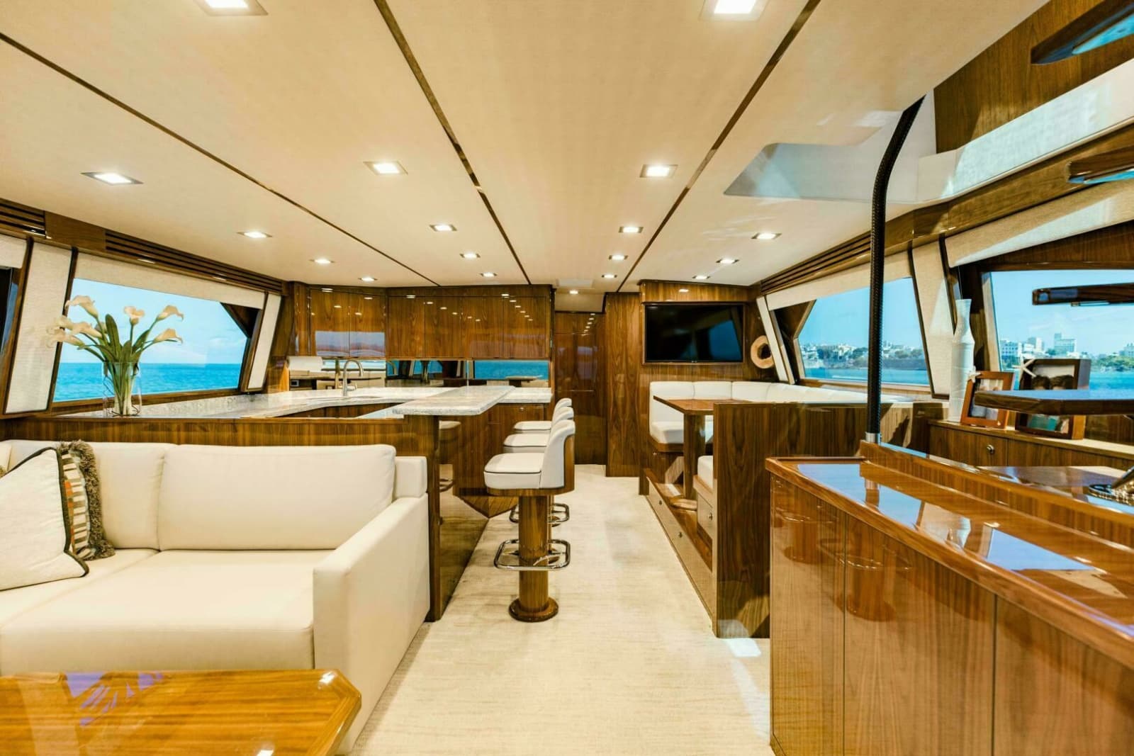 2020 Viking 72 Enclosed Bridge - Photo 5