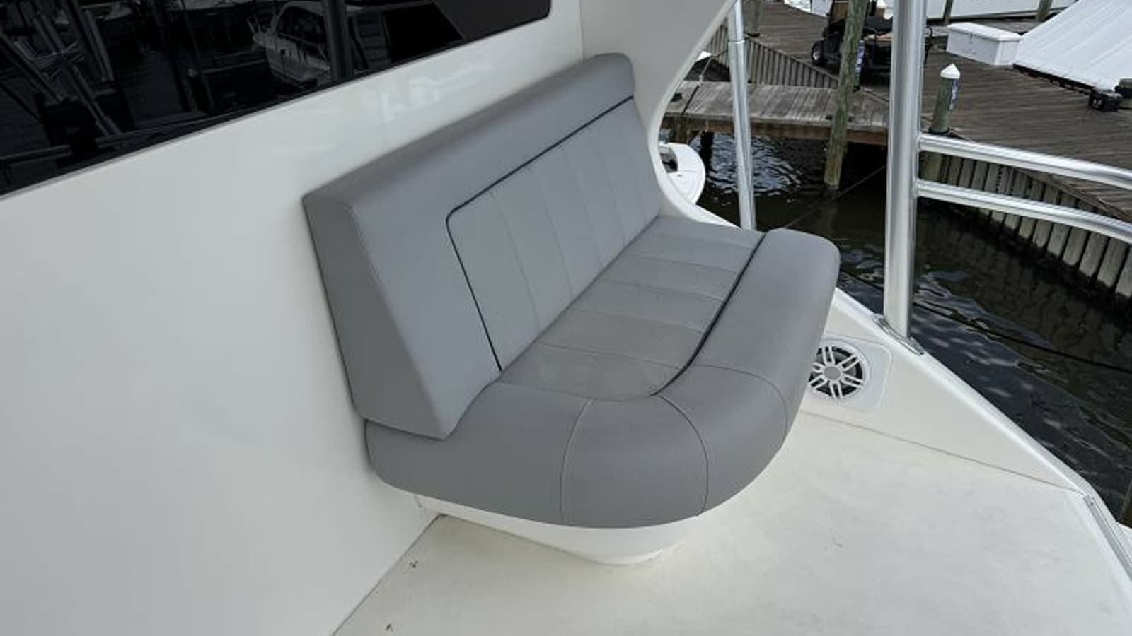 2007 Viking 74 Enclosed Bridge - Photo 19