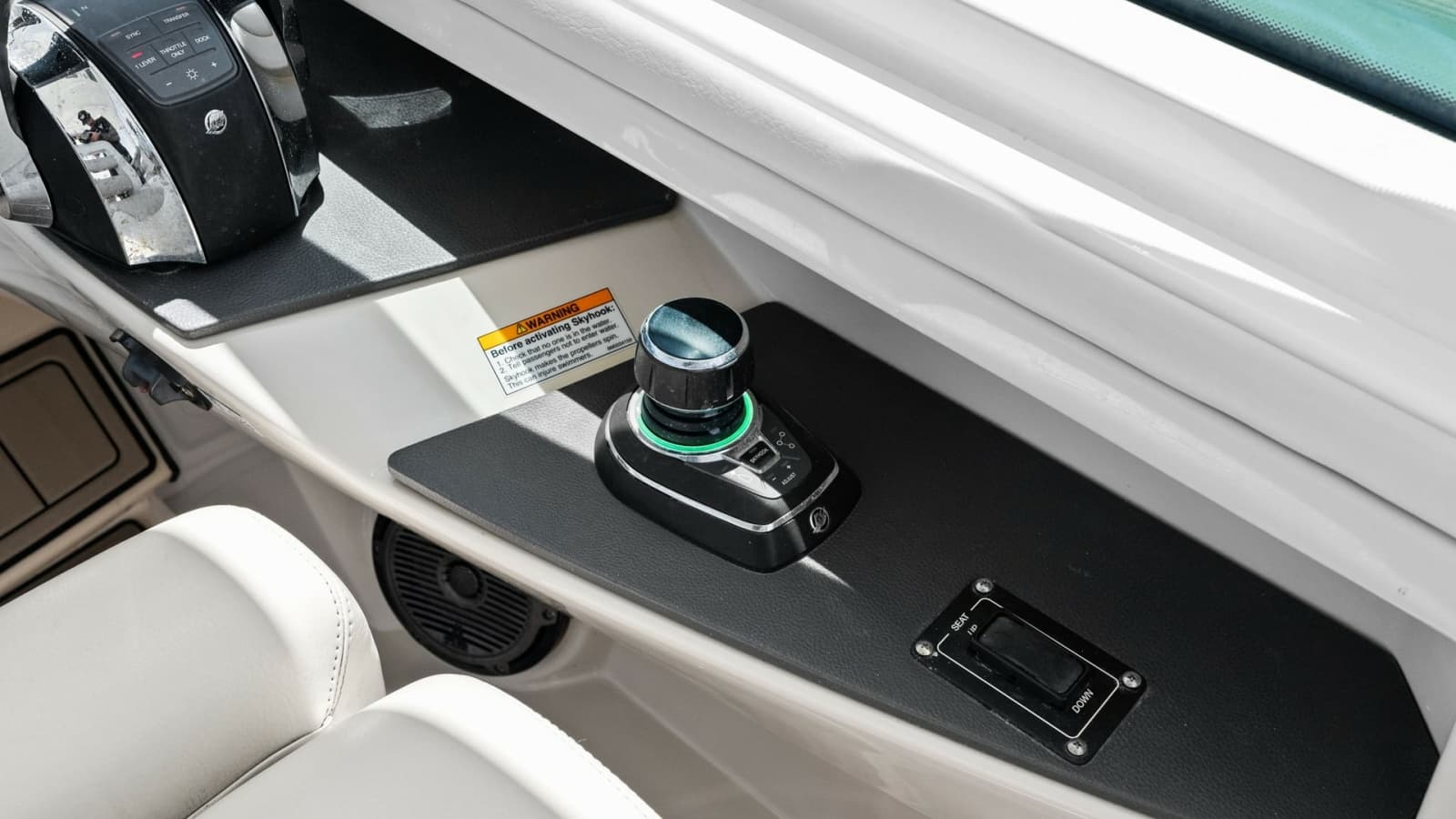 2019 Boston Whaler 320 Vantage - Photo 34