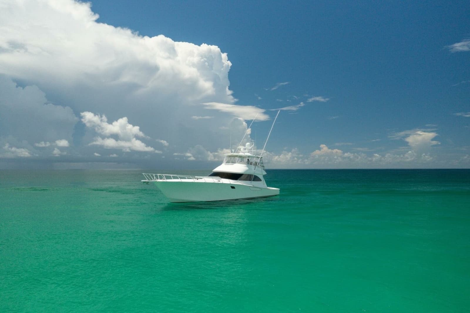 2015 Viking 70 Convertible - Photo 97