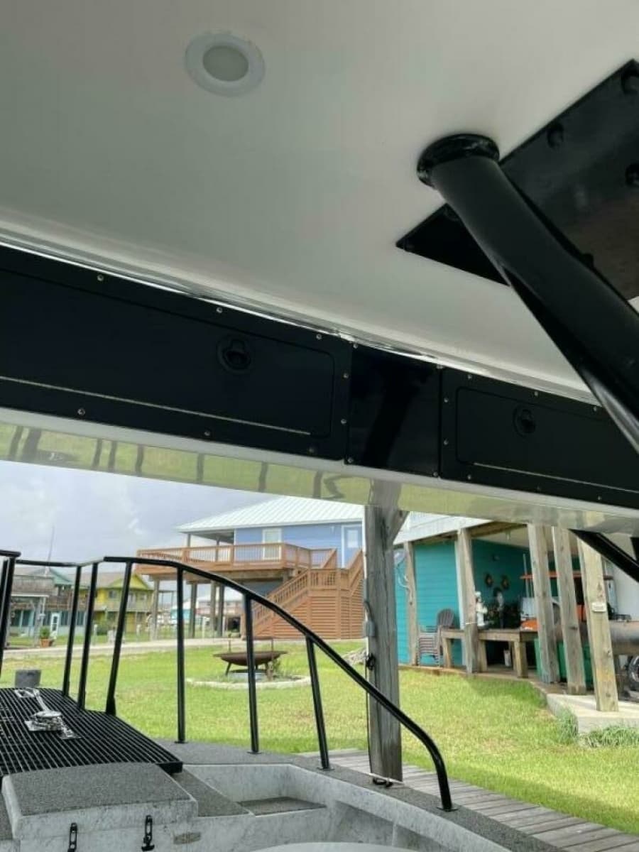 1997 Custom 31 Center Console - Photo 28