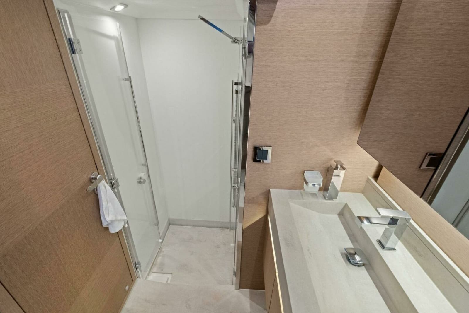 2022 Prestige 520 Flybridge - Photo 44
