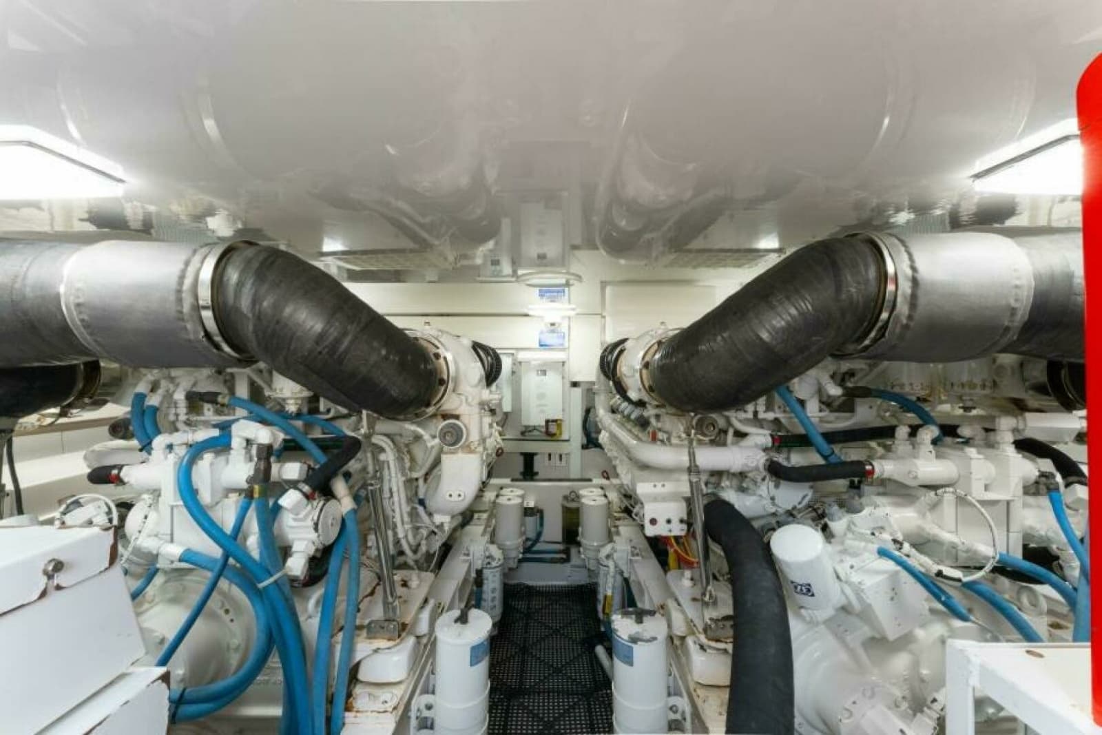 2009 Viking 45 Open - Photo 17