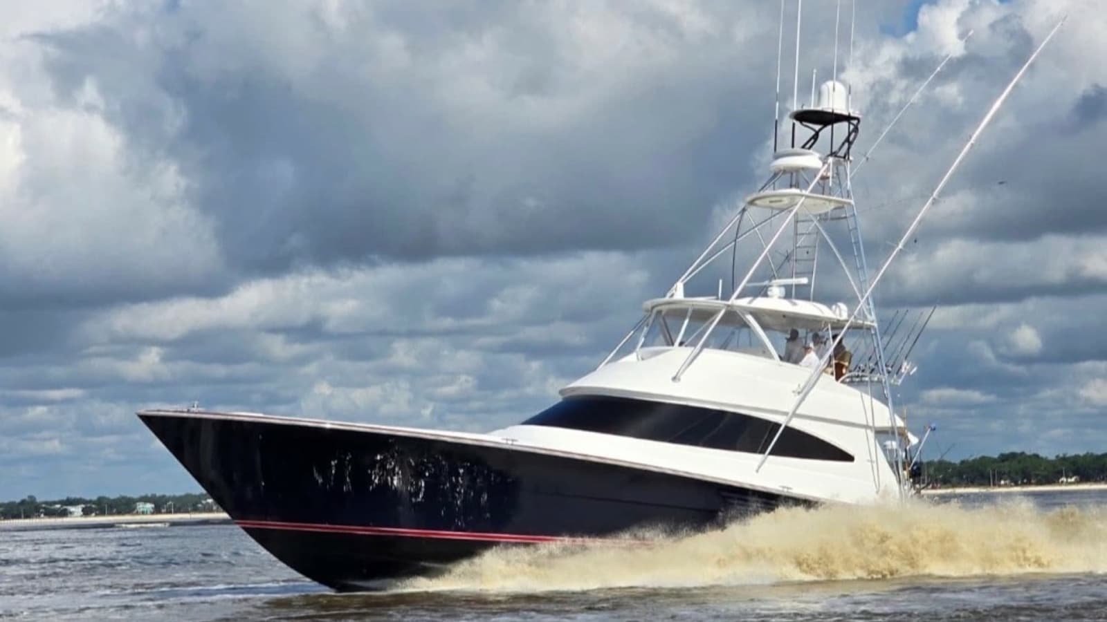 2022 Viking 68 Convertible - Photo 52