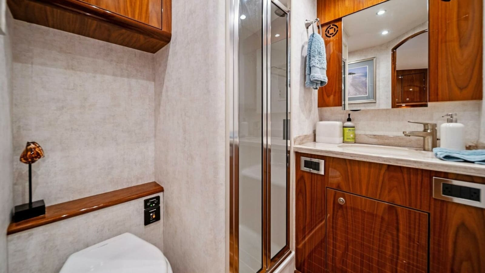 2021 Viking 46 Billfish - Photo 125