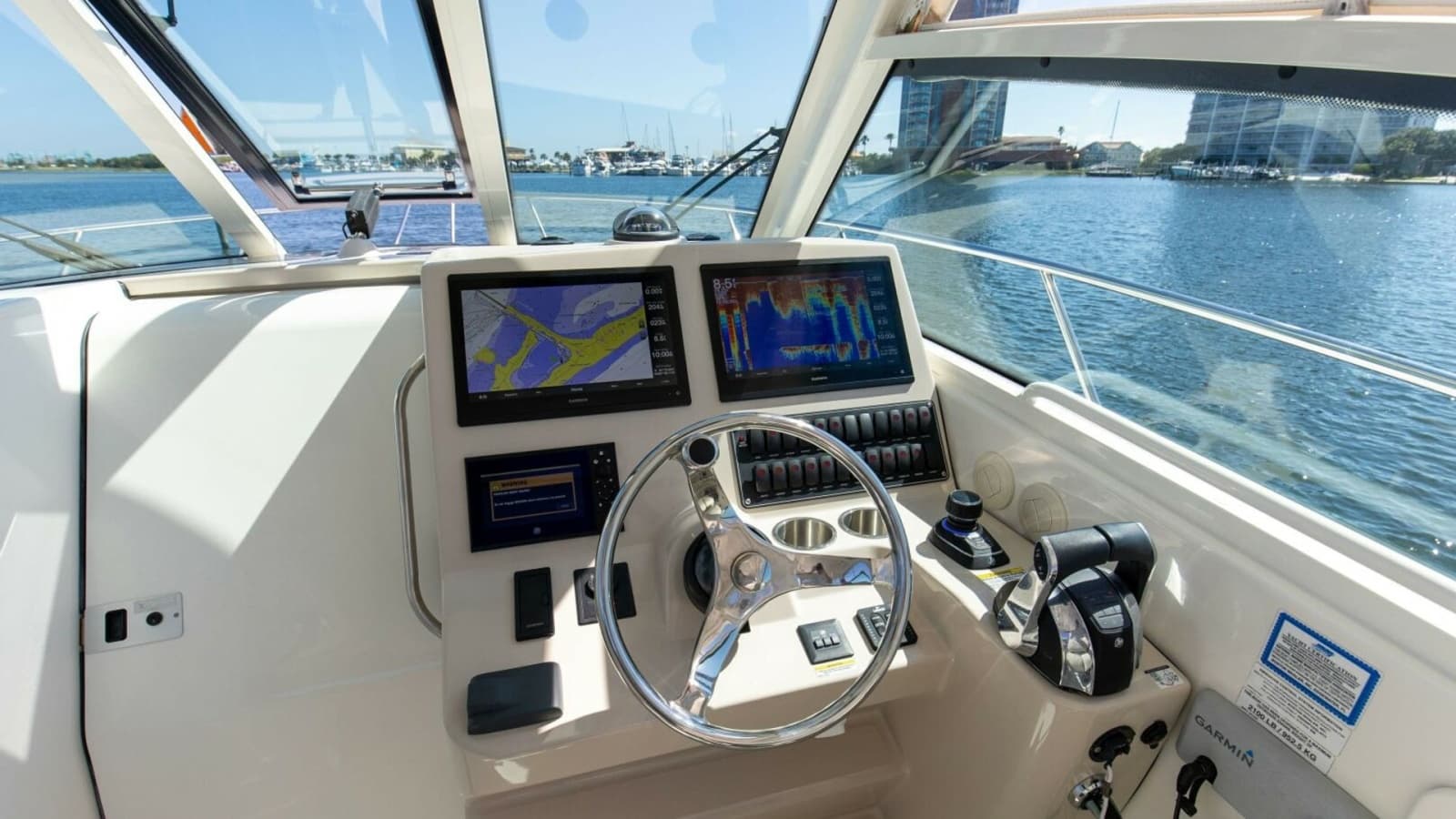 2019 Boston Whaler 345 CONQUEST - Photo 3