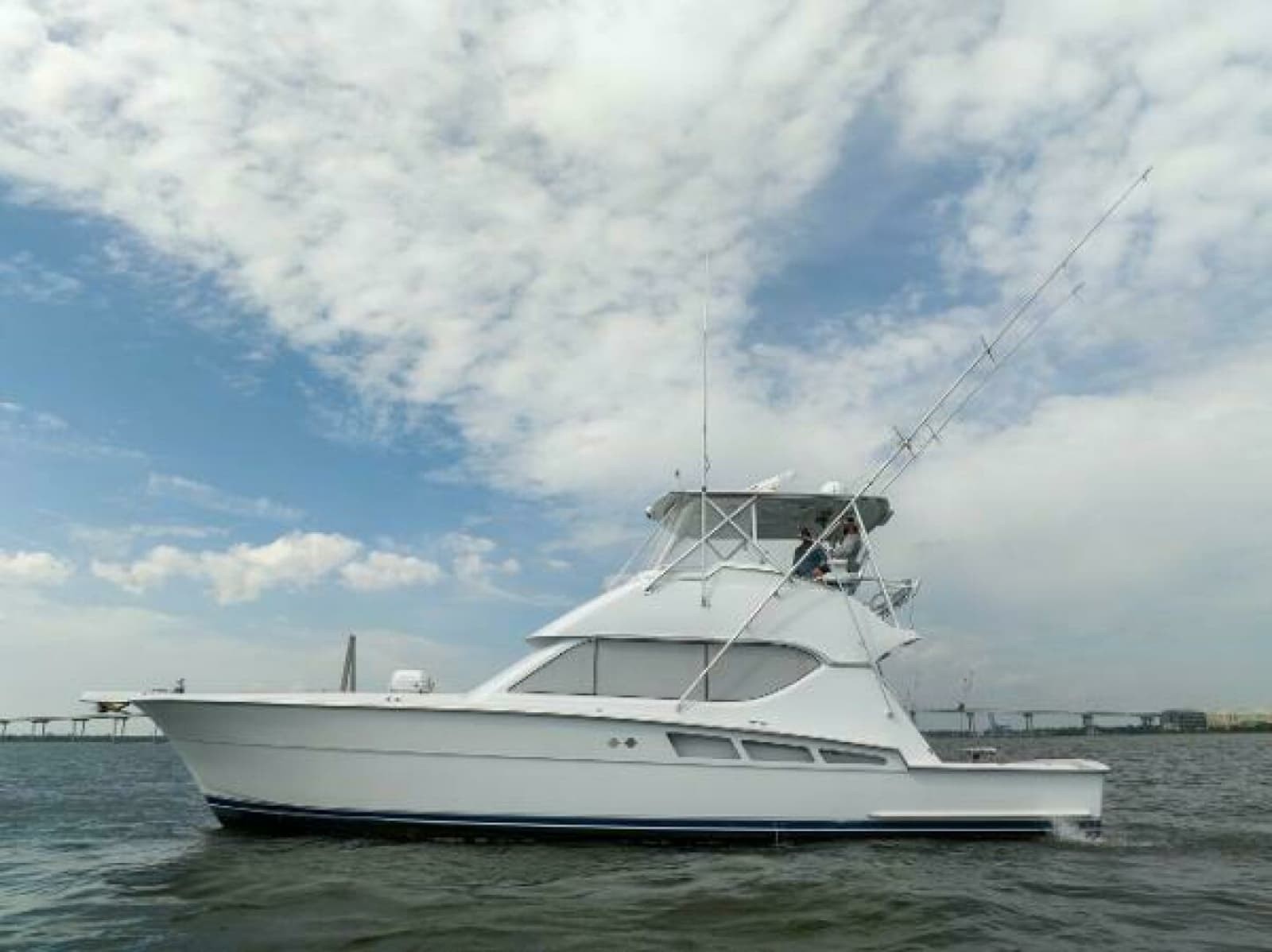 2002 Hatteras 50 Convertible - Photo 2