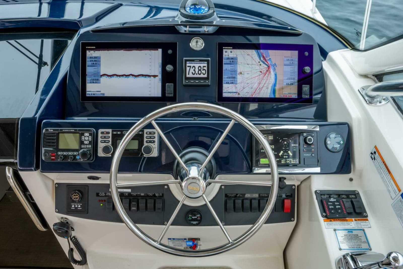 2015 Tiara Yachts 4300 Open - Photo 16
