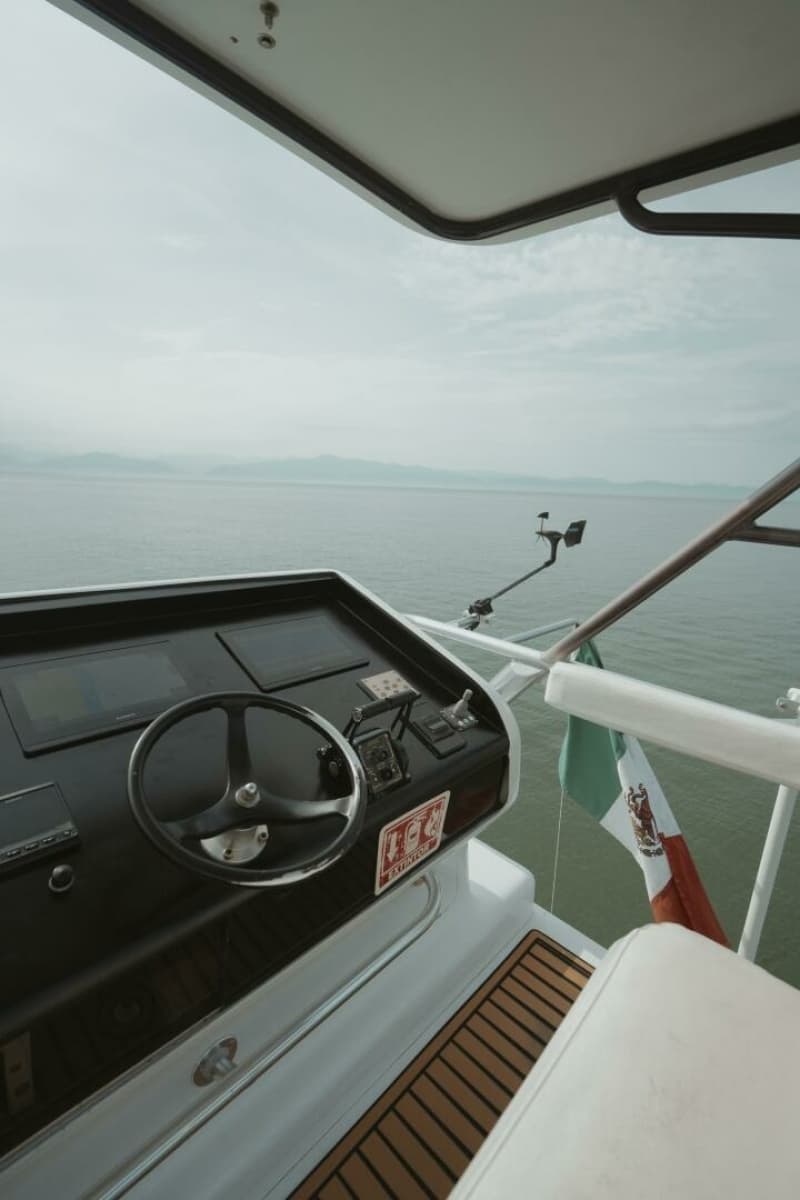 1996 Oceanfast 87 Enclosed Bridge Sportfish - Photo 32