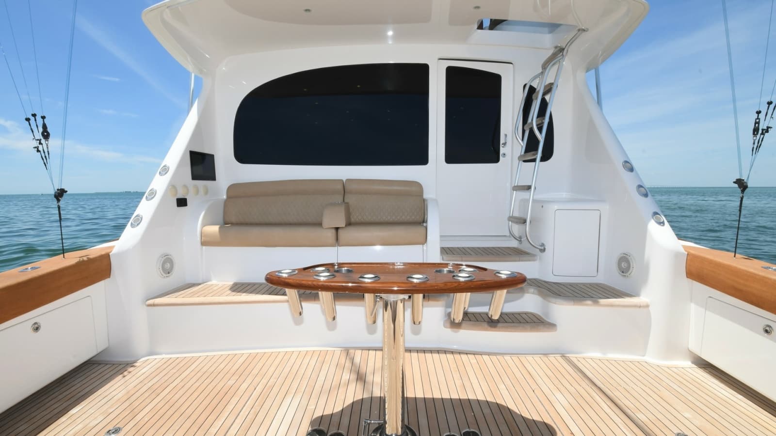 2019 Viking 58 Convertible - Photo 4