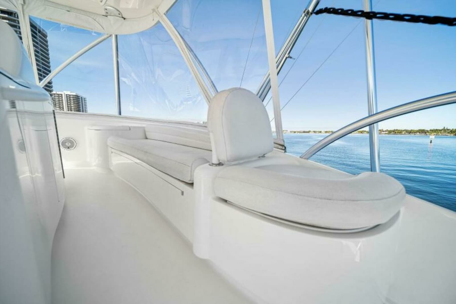 2016 Viking 55 Convertible - Photo 40