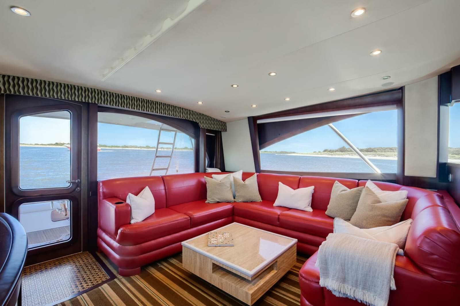 2015 Ocean Yachts 64 Convertible - Photo 2