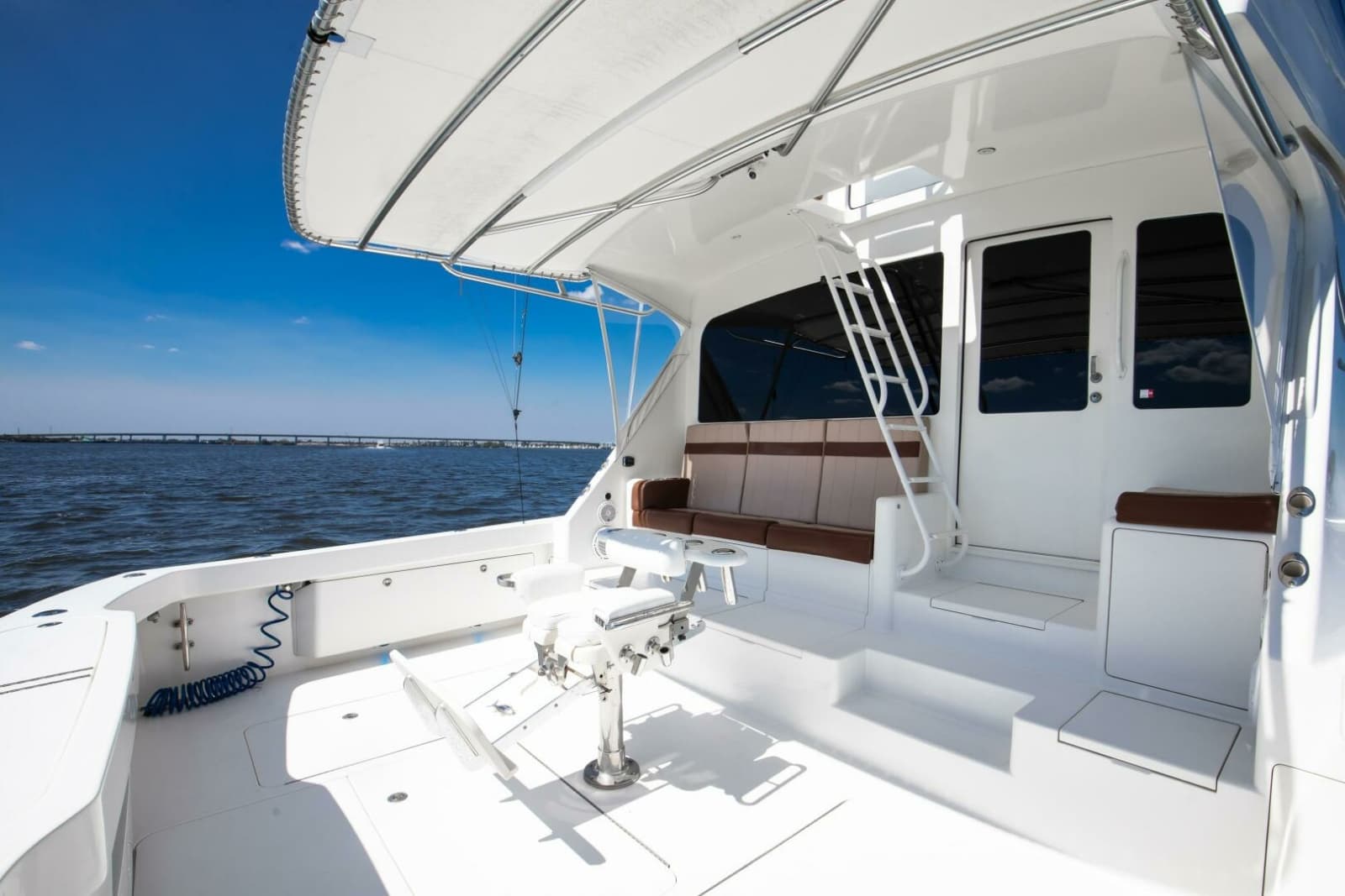 2009 Viking 64 Enclosed Bridge w/ Tower - Photo 7