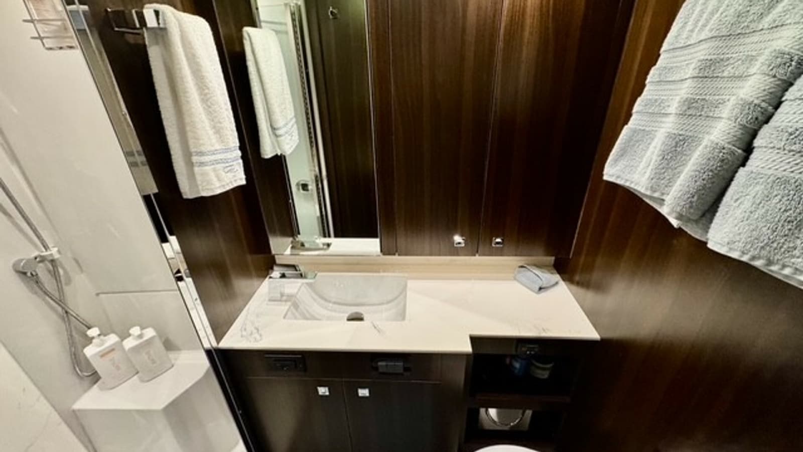 2023 Cruisers Yachts 50 Cantius - Photo 20