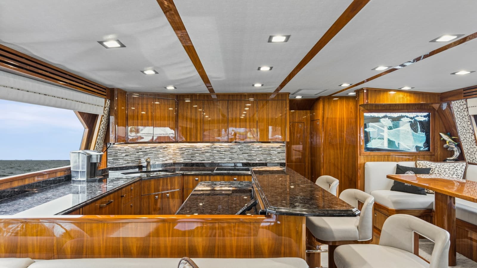 2017 Viking 72 Enclosed Bridge - Photo 18