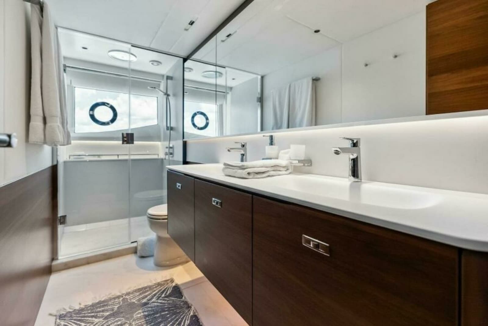 2024 Princess Y72 Motor Yacht - Photo 34
