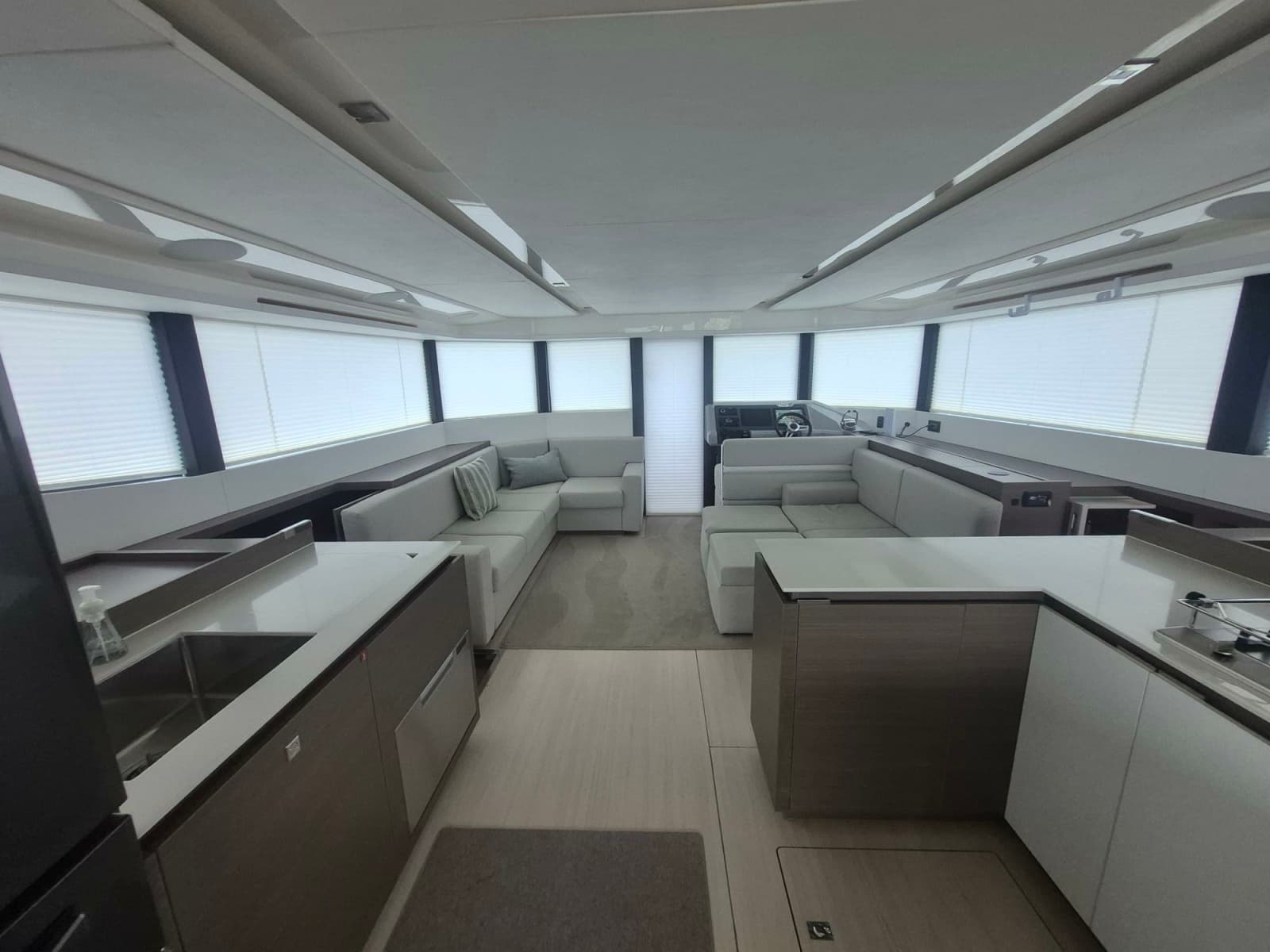 2023 Leopard 53 Powercat - Photo 24