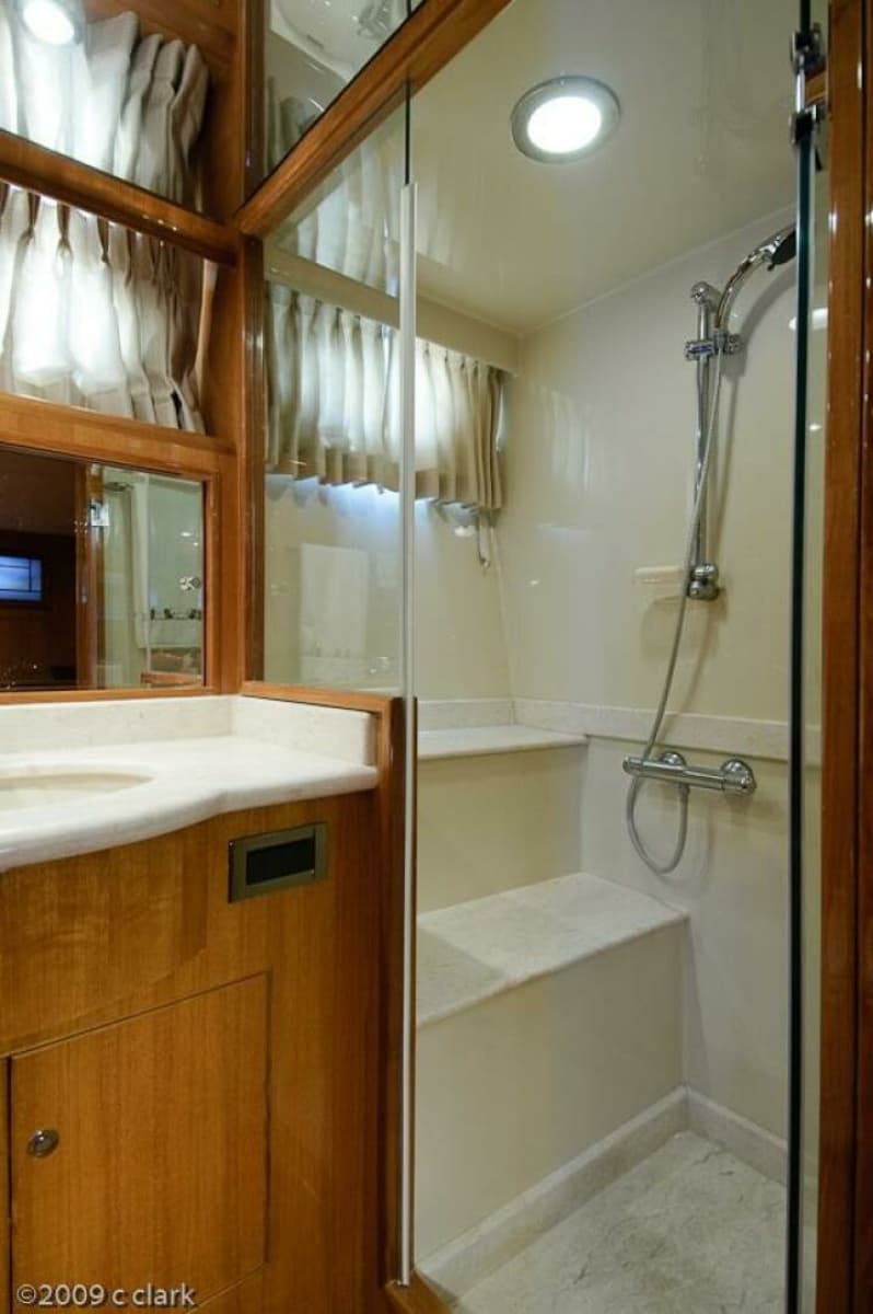 2005 Ocean Alexander 58 Motor Yacht - Photo 18