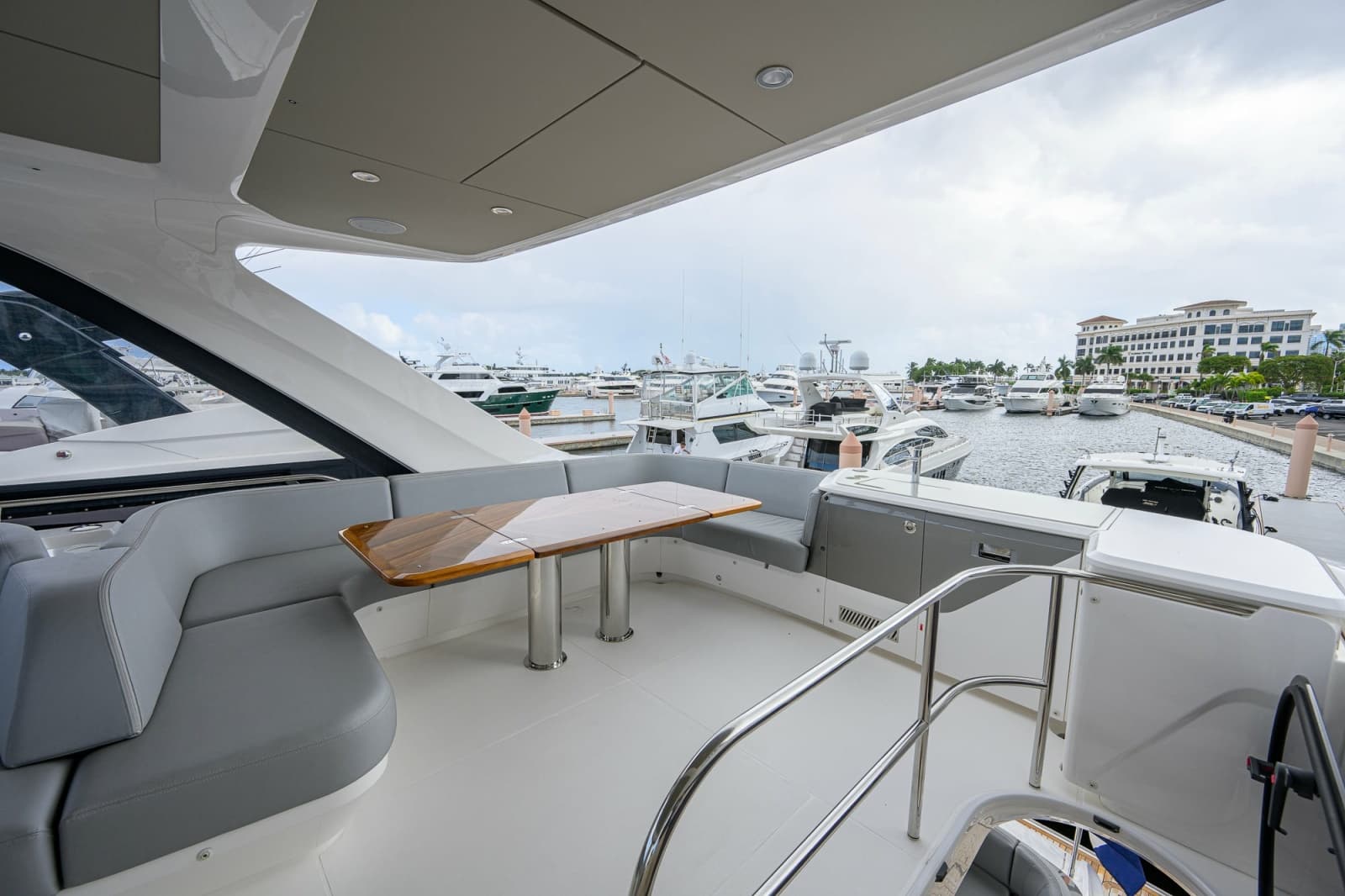 2026 Princess F58 - Photo 31