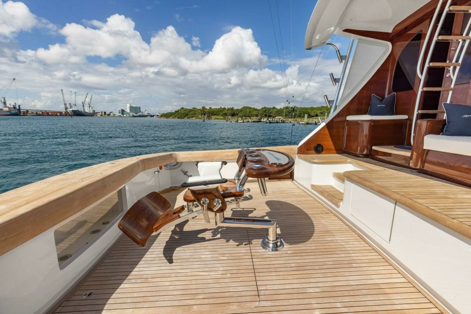 2026 Viking 82 Convertible - Photo 237