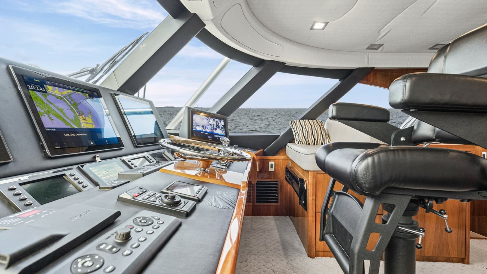 2017 Viking 72 Enclosed Bridge - Photo 38